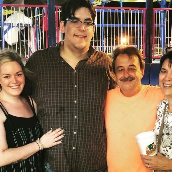 Meet your Posher, Ruth - Picture 1 of 1